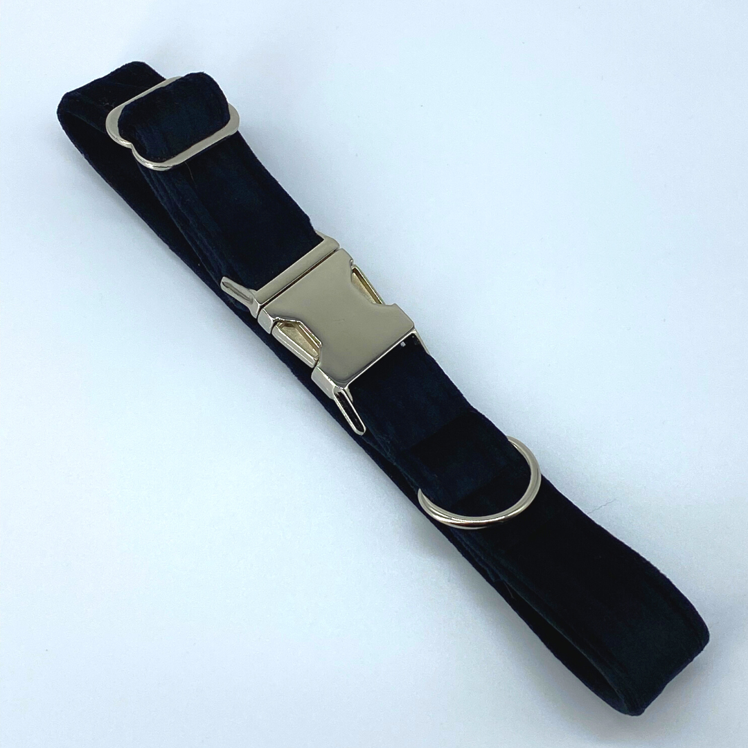 Onyx - Velvet Collar